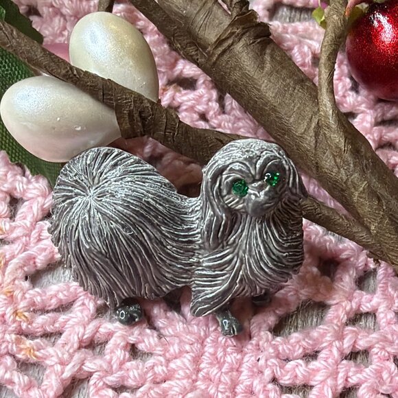 Vintage Gerry’S Painted Metal Brooch Pekingese Dog Pin Green Rhinestones - Picture 5 of 6